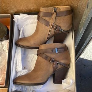 Dolce Vita Brown Leather Ankle Boots